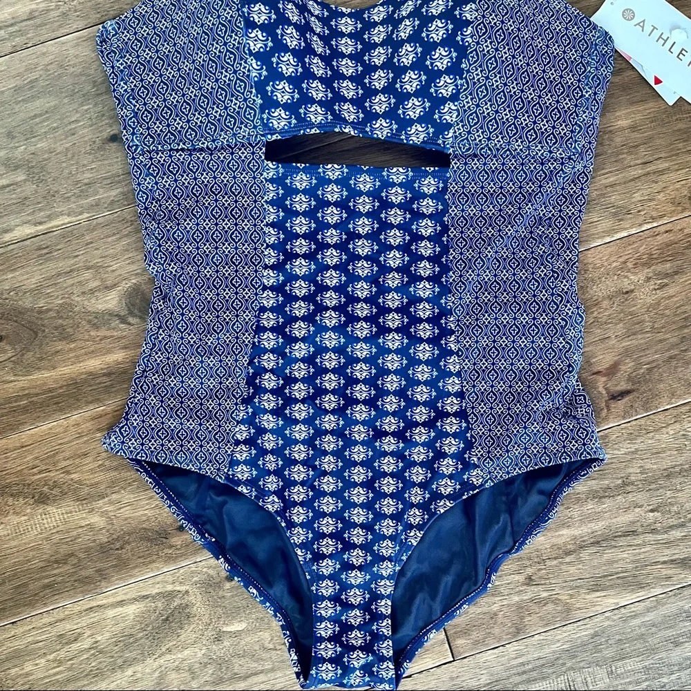 NWT Athleta Blue Tile Swimsuit - Picture 5 of 8